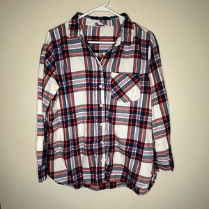 Old Navy “The Classic” buttons down shirt